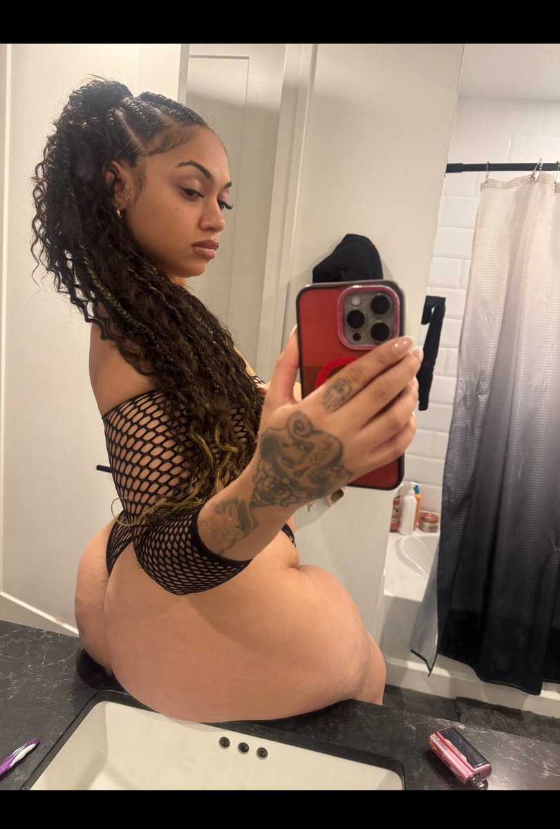 StellaWhore57's tweet photo. 🥵🥵🥵🥵🥵 https://t.co/UpgFQ3NJmb