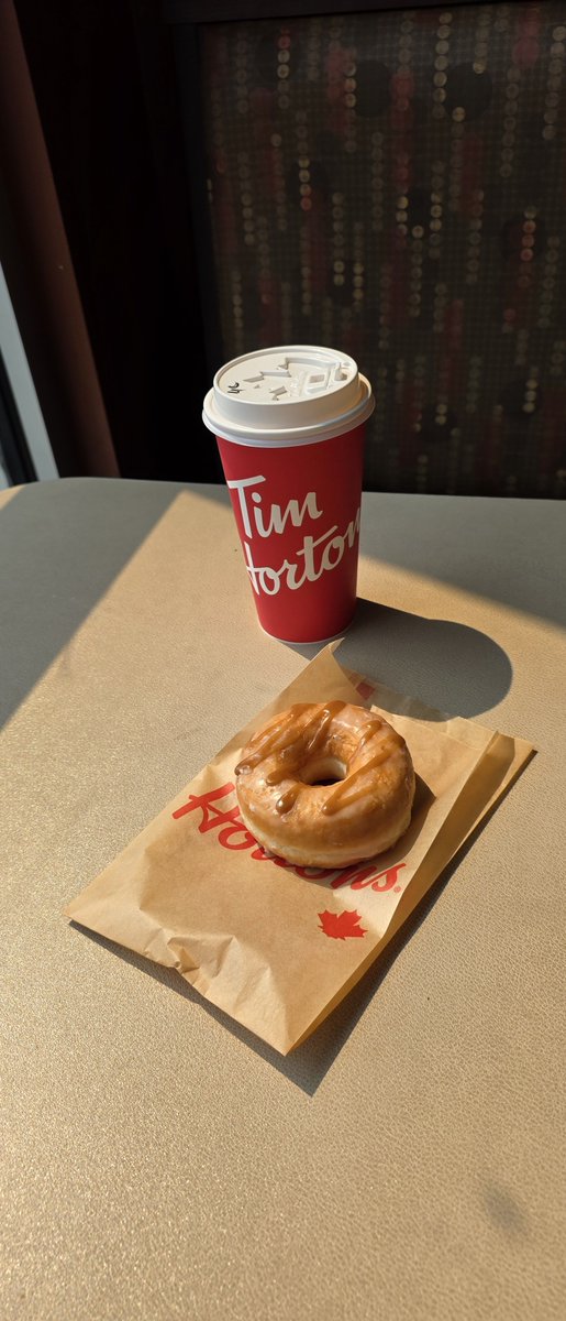 JoeAnderson's tweet photo. Not wanting to run afoul of international law, I made my required stop @timhortons
#mapleglazed #largecoffee https://t.co/OUHBc4eWOL