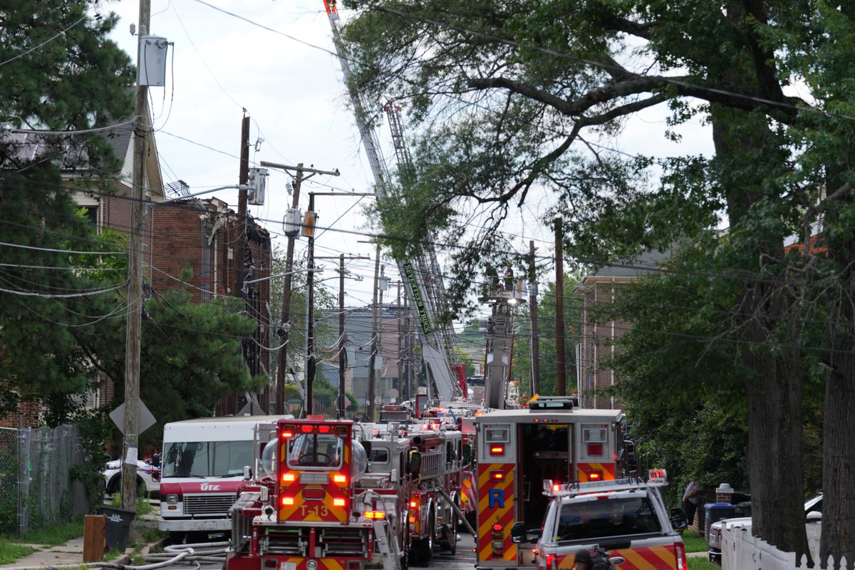 PenguinSix's tweet photo. A resident told me an alarm went off, but she thought someone had burned their dinner. But the evacuation started immediately when the "community alarm" went off--residents banging on their neighbor's door to make sure everyone escaped. No injuries. Neighbors saved neighbors. https://t.co/OCcdP8fo8L