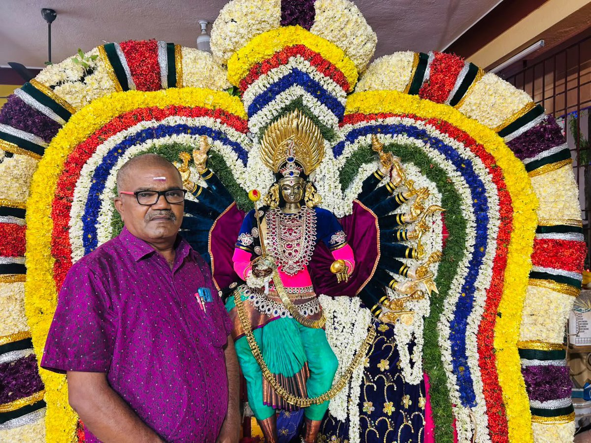 SenthilBA22's tweet photo. பரணிபுத்தூர் ஊராட்சி அன்னை இந்திரா நகர் ஸ்ரீ அன்னை முத்து மாரியம்மன் திருவிழா நிகழ்ச்சியின் போது  மிகவும் மகிழ்ச்சியான தருணம்!!!! https://t.co/9L3Pc9n4Cs