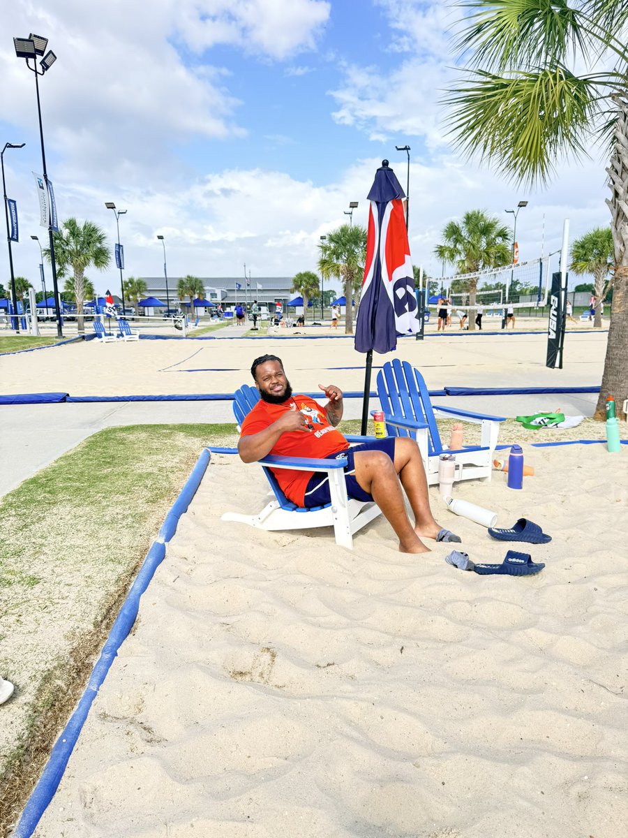 utepbeachvb's tweet photo. Strong enough for the sand, cool enough for the beach. Happy Birthday, @CoachT_Johnson1! 🫶🥳

#PicksUp #HammerDown https://t.co/elsfAHfUIF