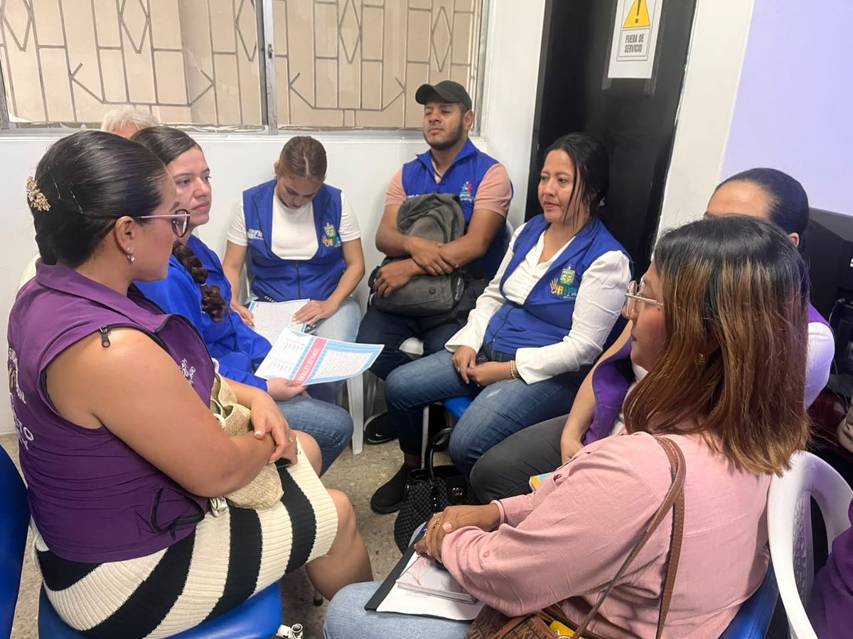 ManabiInclusiva's tweet photo. 📍#Manabí | En Bahía de Caráquez, desarrollamos el módulo 3 del programa nacional "Aprendiendo en Familia: Apego seguro desde la gestación", dirigido a técnicos del Distrito Jama-Pedernales del MDH. 🤱💜
#GobiernoDelEcuador
#MDTDH https://t.co/uvKPqTWgrW