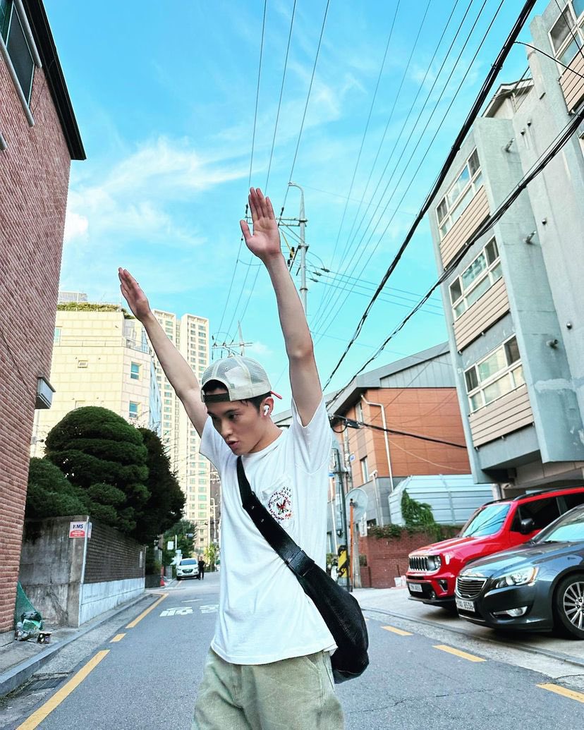 mybelovesun's tweet photo. 230805 onyourm__ark #MARK #마크 instagram update 

i’m upset https://t.co/FSNuZuENaE