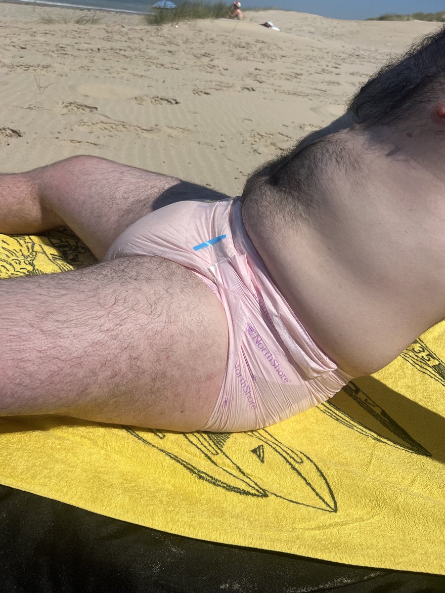pampix2304's tweet photo. Vous avez dit « plage naturiste » ? 😈🍼

#diaper #abdlboy #gayabdl #outdoor #atbeach #outdoorgay #cruising #exhib #diapercouple #piggy https://t.co/J6wuMbOxhc