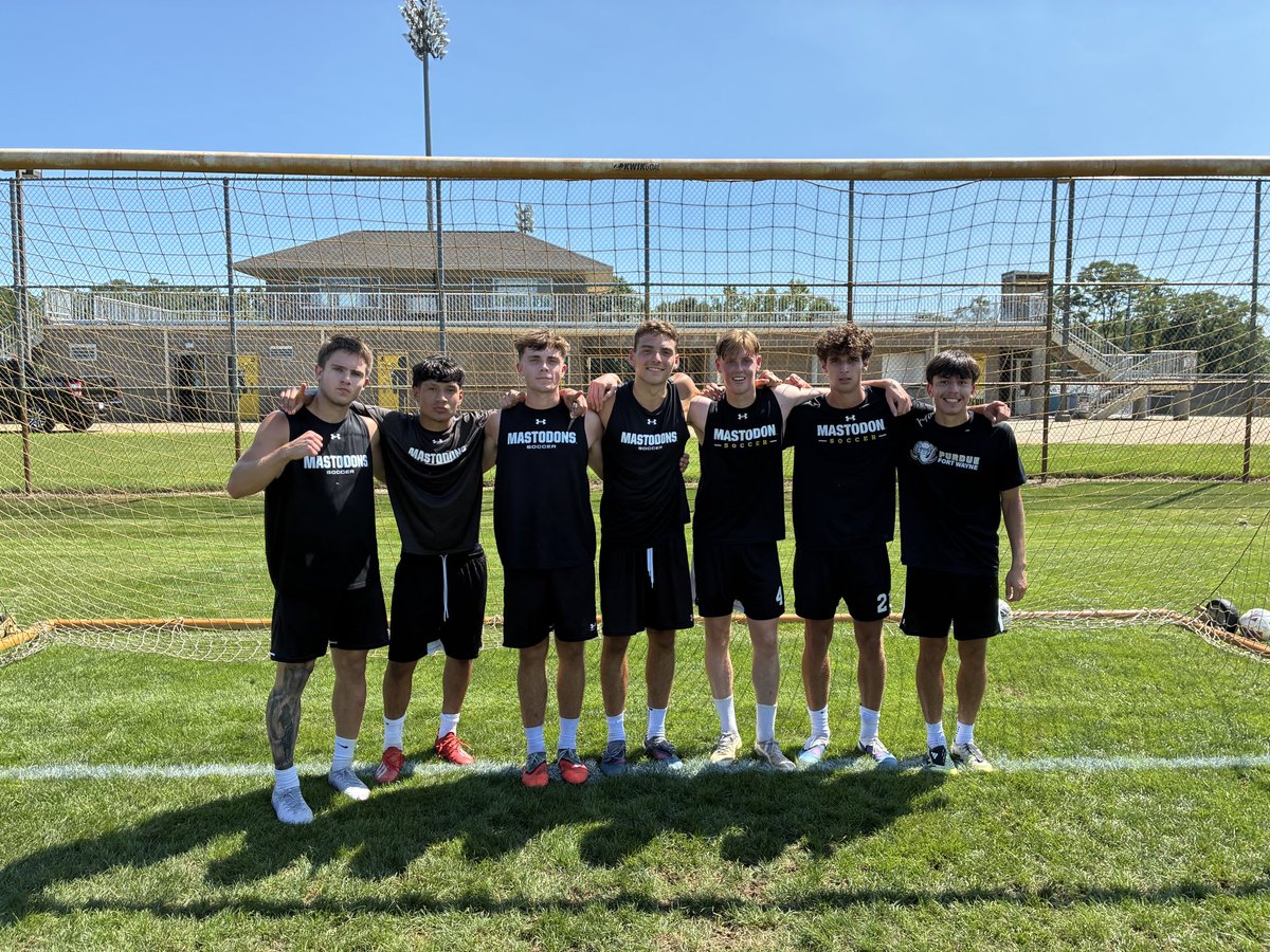 MastodonMSoccer's tweet photo. Fitness Test ✅ Competition ✅ Food ✅ Day 1️⃣ in the 📚.  Back at it tomorrow‼️ https://t.co/FuxyLFWQ0b
