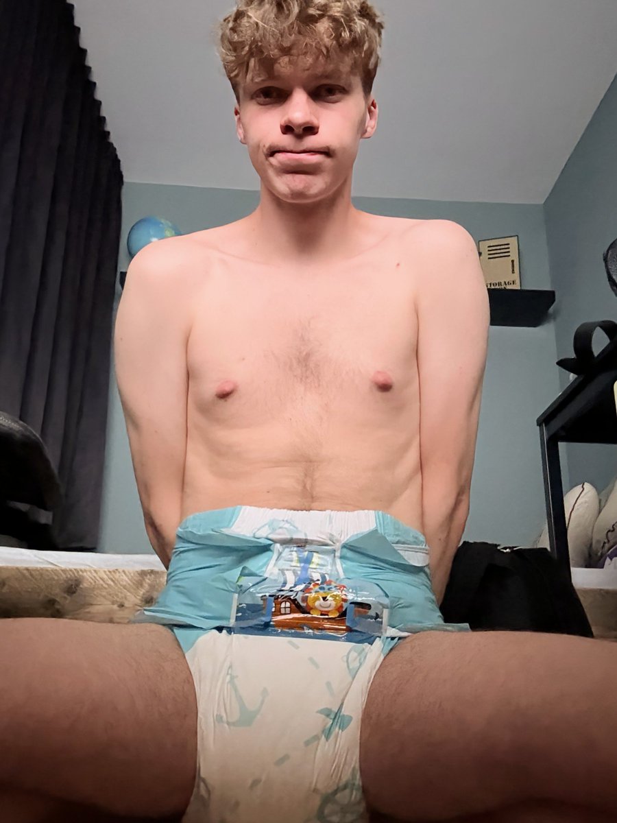 DiapersExposed's tweet photo. Can't get enough of this loser he's definitely a contender for becoming one of mine 😈 so obedient...

#abdl #exposed https://t.co/CJp5QP0AoH