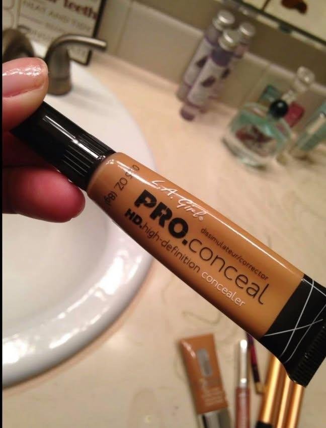 muheediva01's tweet photo. This still remains the OG concealer‼️🥱❣️let’s Argue 😌 https://t.co/fkYoARqyMw
