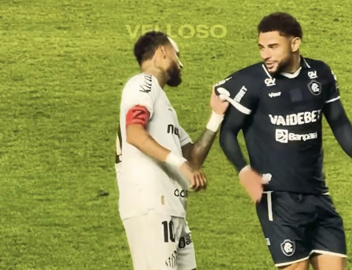 futebol_info's tweet photo. Neymar pode ser declarado "PERSONA NON GRATA" em Belém.

A iniciativa foi anunciada pela vereadora Marinor Brito (PSOL), que reprovou a atitude de Neymar na discussão com o volante Edson Fernando, do Remo.

“O que ele fez com o jogador do Remo não foi rivalidade, foi arrogância pura. Não sabe nem o nome de quem está jogando do outro lado, e ainda debocha. Time do Norte, time do povo paraense, não é motivo de deboche para ninguém. Por isso eu vou propor o título de Persona Non Grata para ele aqui em Belém. Nossa terra não é palco para prepotência de milionário”, disse Marinor.

🗞️ Diário do Pará