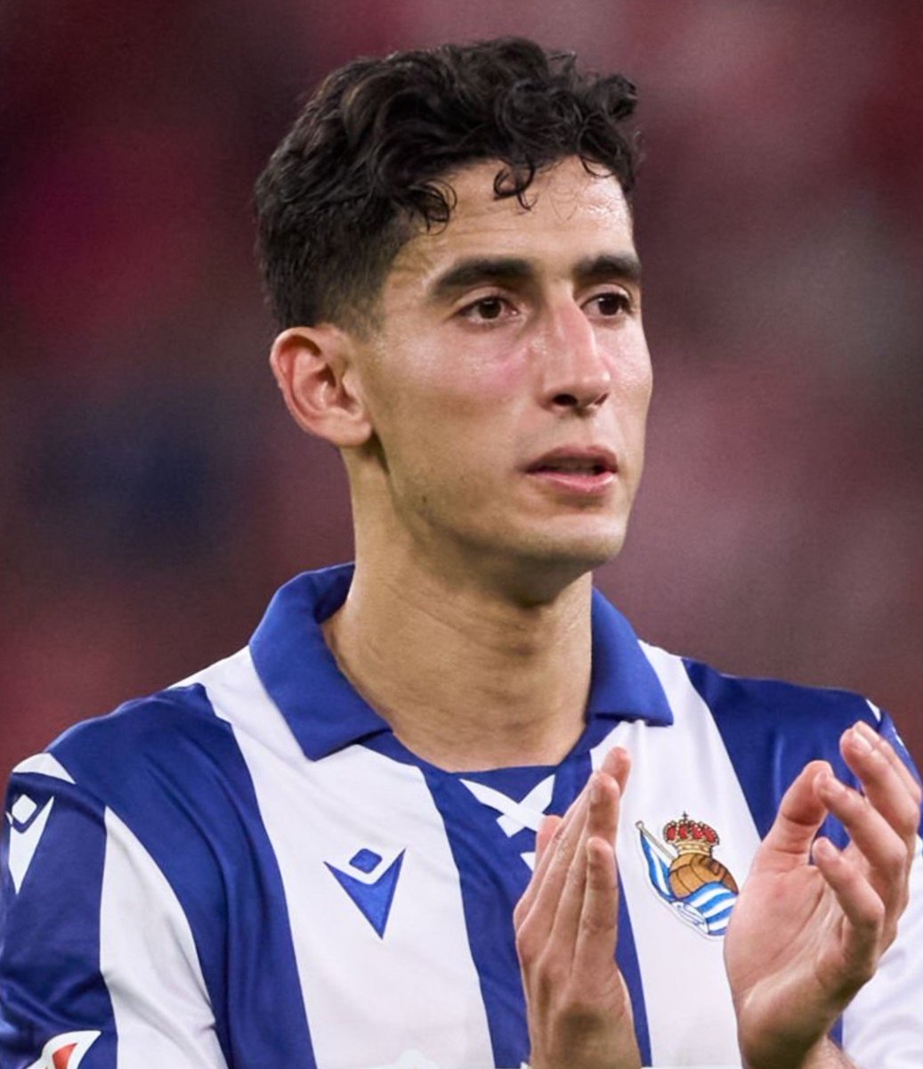 ActuFootMaroc's tweet photo. 🚨 𝗕𝗥𝗘𝗔𝗞𝗜𝗡𝗚 | 𝗨𝗡 𝗥𝗘𝗧𝗢𝗨𝗥 𝗗𝗘 𝗔𝗚𝗨𝗘𝗥𝗗 𝗘𝗡 𝗟𝗜𝗚𝗔 ??? 🇪🇸👀

Le Real Sociedad s'est positionné sur Nayef Aguerd 🇲🇦, on parle d'un prêt avec O.A. ! 😳

En espérant que ça soit ne soit pas une fausse rumeur pour faire avancer le dossier... 🤲🏼

(@Santi_J_FM) https://t.co/hyc1zoHkkf