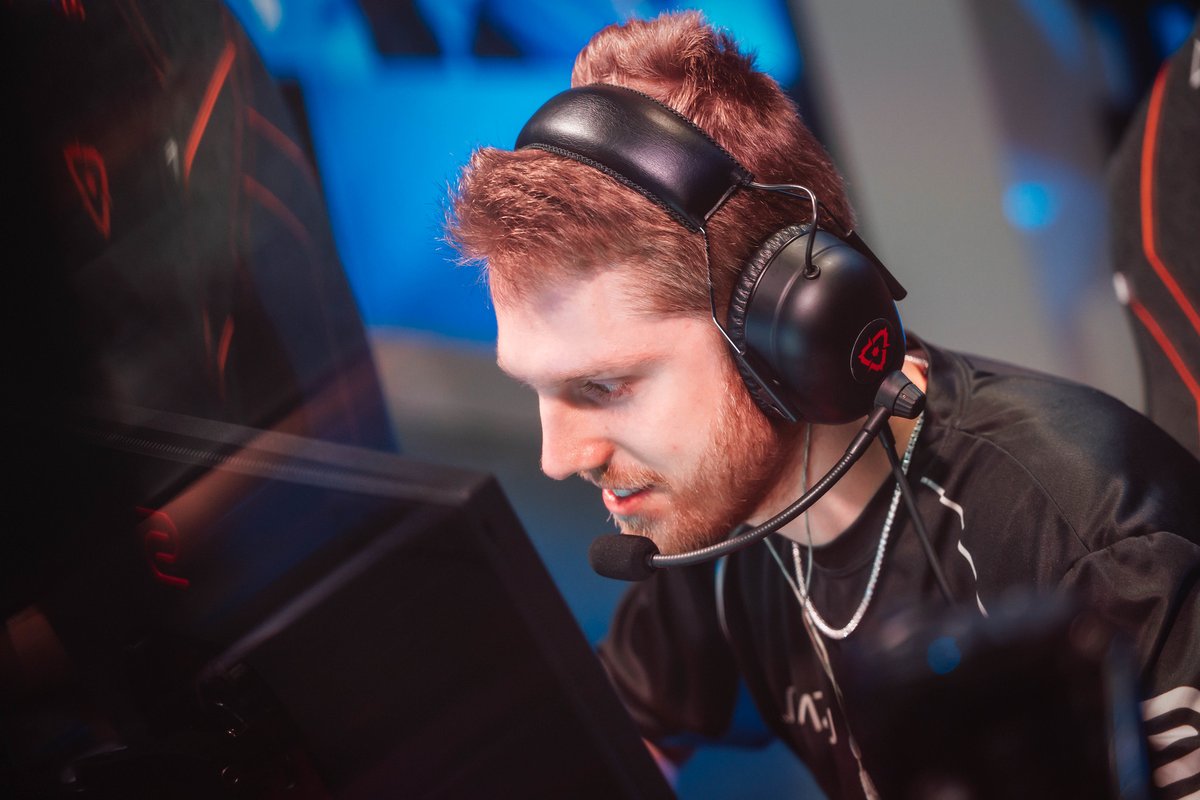 PolymarketVAL's tweet photo. 🎙️ Demon1 🇺🇸 on losing:

"We're used to losing, trust me. If we lose it happens. We're not like, damn, how'd we lose? It's our normal right now. No one really gets upset.

Just give us some time. We're making things happen. We're going to make some noise in playoffs, boys."

[@EntreeInterview]