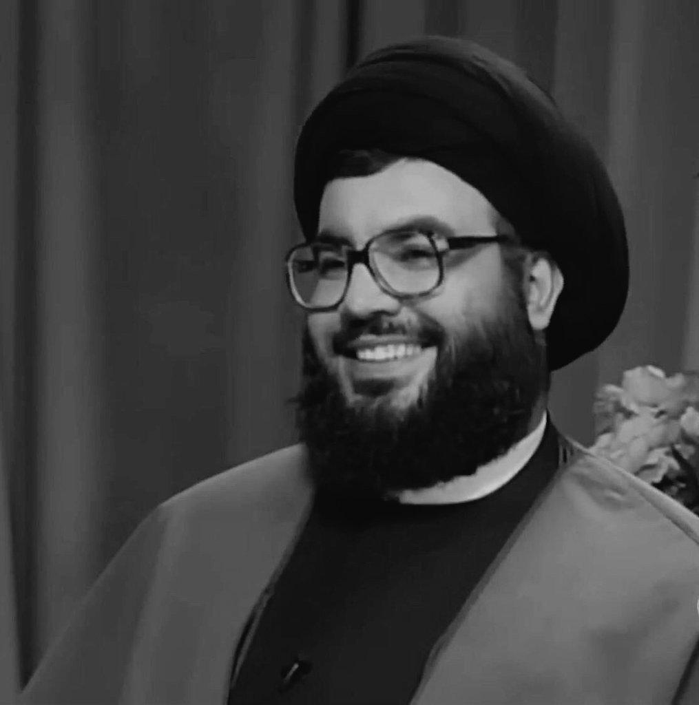 MiemoMoham77994's tweet photo. اشتقنا لصوتٍ كان يختصرُ كلّ الطمأنينة🖤
#عزيز_الروح https://t.co/MvyjFEZ4G9