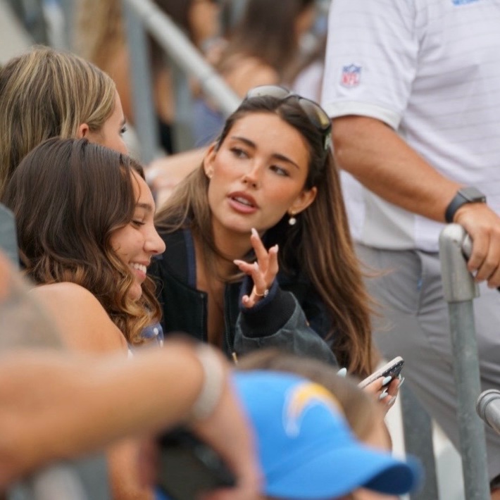 madisonchart's tweet photo. Madison Beer stuns in new photos from the Chargers training camp. https://t.co/nQZyGg39Lt