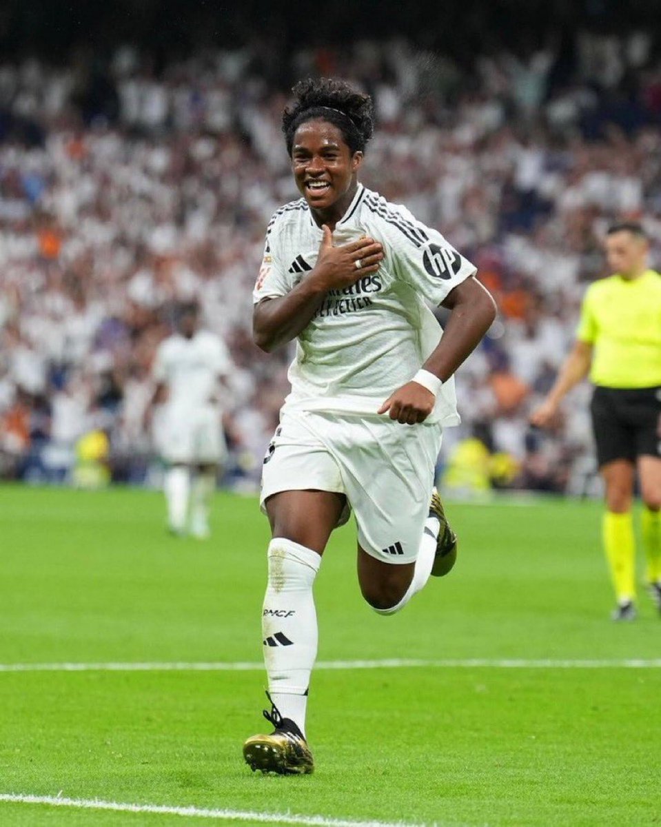 Aselmira1453__'s tweet photo. 🚨Fenerbahçe, Endrick için Real Madrid’e kiralama teklifi yaptı!

Real Madrid bu teklife olumlu yaklaşıyor.  
(@Sametcayir) https://t.co/exRnJINELD