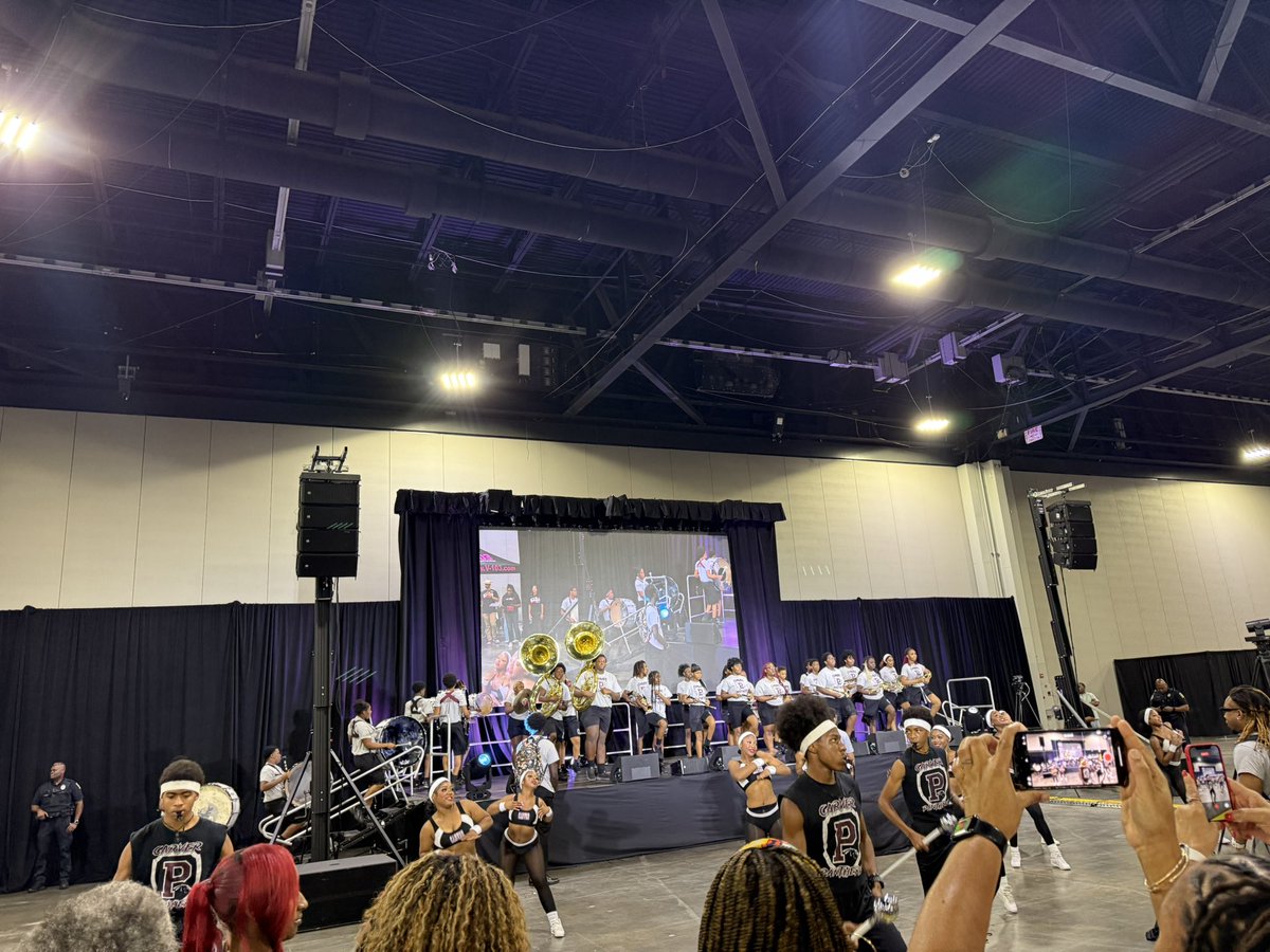 APS_CandI's tweet photo. We were thrilled to meet so many APS families and students at the Back to School Bash! ✏️📚#APSCANDI #TheWinningTeam @apsupdate https://t.co/cpXpgngLfR