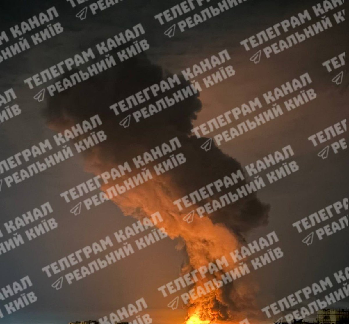 WW3_Monitor's tweet photo. INSANE SCENES FROM KYIV, UKRAINE

MASSIVE FIRES BURNING IN THE CITY

🇺🇦🇷🇺‼️‼️‼️‼️‼️‼️‼️‼️‼️‼️‼️‼️‼️ https://t.co/KC1M87Zk5l