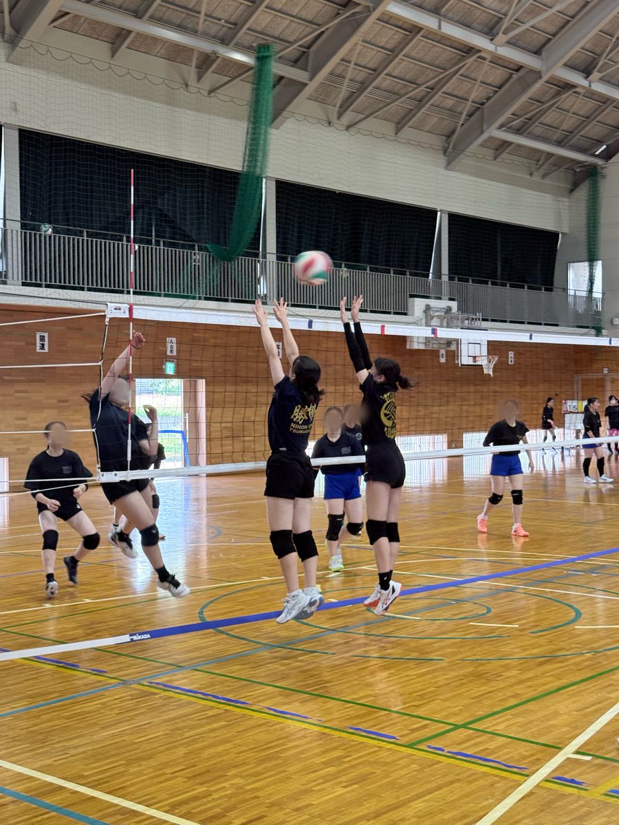 NT_VGC's tweet photo. 合宿4日目。体が重くてもひたすらにメニューに取り組みます。できるようになったこともあれば，改めて課題が見つかることも多いです。合宿期間は毎日ふりかえりをしています。コーチに教えていただいたことを忘れないように書き留め，実践…を繰り返しています。 https://t.co/OIXMY5PEGR