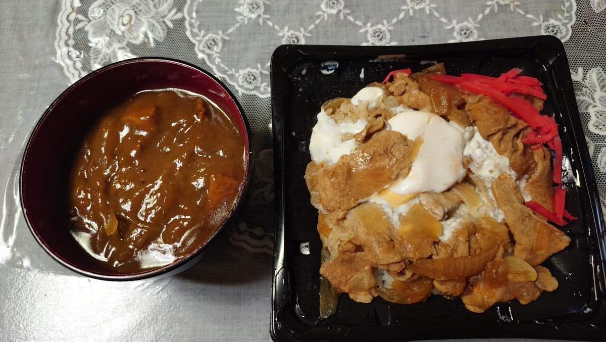 000starask's tweet photo. おはよ〜☀✨️

ラ・ムー豚丼！✨残りのカレー！✨️

2度楽しめて美味かった〜✨️

今日も朝から暑いなぁ～😖💦
暑い中皆頑張ろう〜💦✨️ https://t.co/zqCxoQ8jci