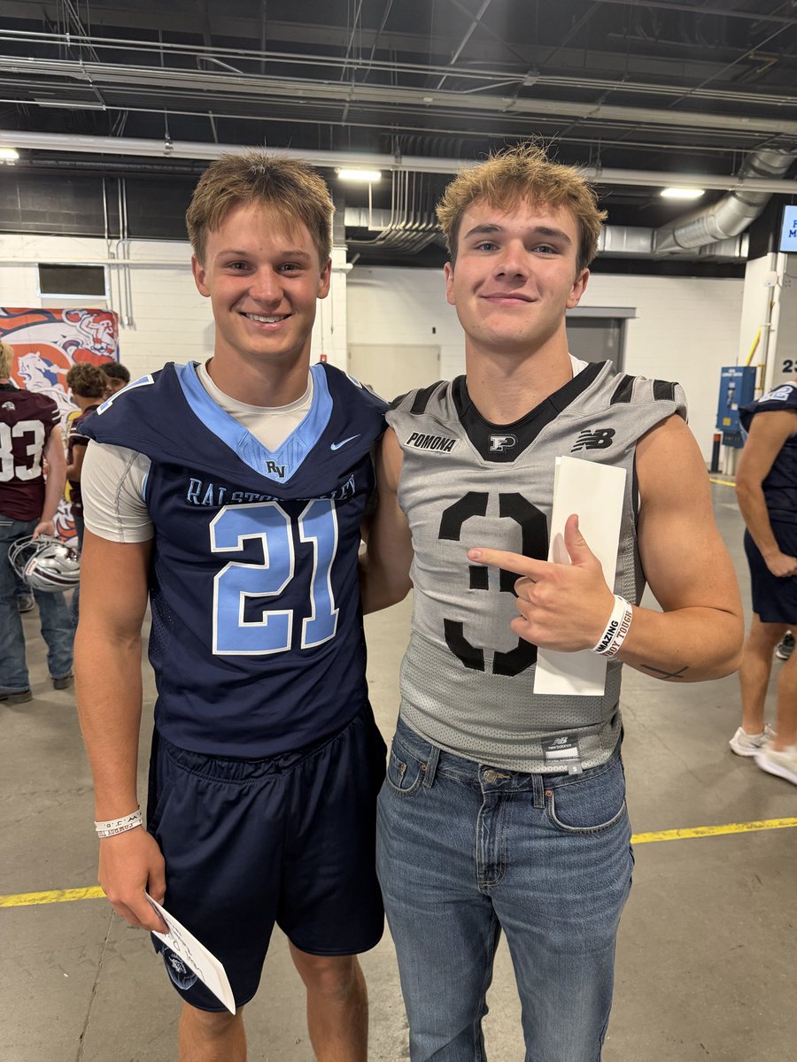 JeffcoAthletics's tweet photo. @FootballRalston senior @Levi_Rillos &amp; @Pomona_Panthers senior @tuckeringersol both talked today about their commitment to @wyo_football during the @CHSAA high school football 🏈 media day @EmpowerField. #copreps https://t.co/NSIjyUowhQ