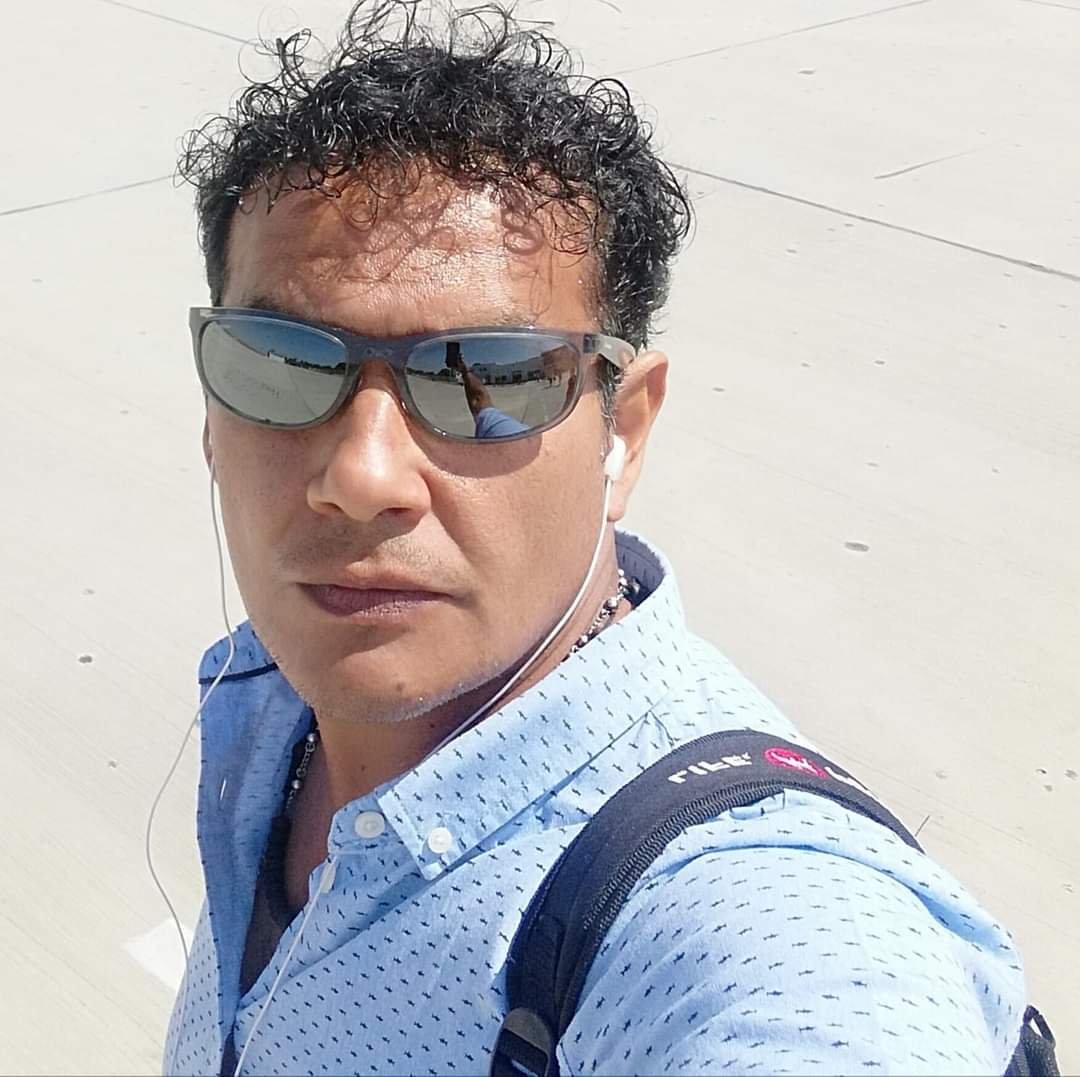 pachuco_a's tweet photo. Está foto se responde con gafas oscuras... https://t.co/woZplsfuU9