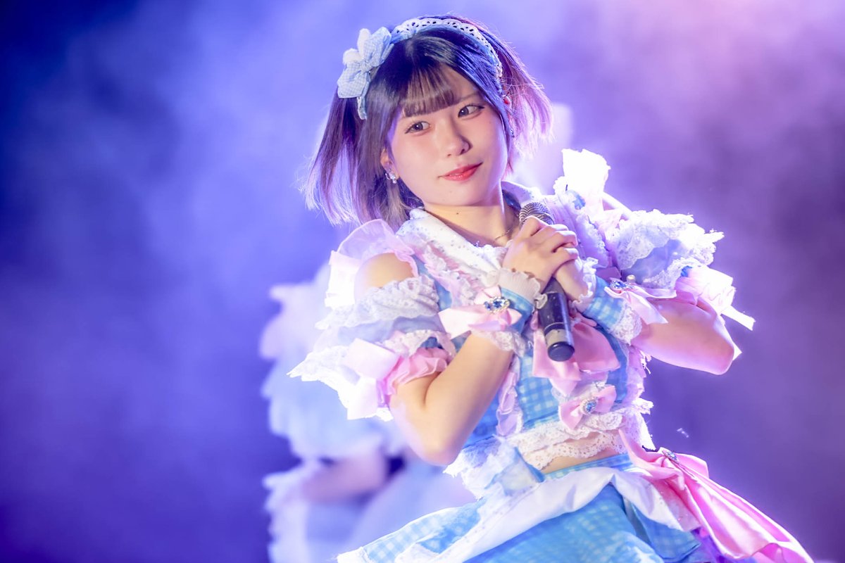 xa_kimu's tweet photo. 『【世界で1番シンデレラpresents】お世話になりました!!大感謝3マンLIVE!!』

最後のライブになりました
本当に唯一無二のパフォーマンス素敵でした
ラストに純情シンデレラ
完璧な一枚・・・撮れたかなってｗｗ

#水萌なぎ 
#世界で1番シンデレラ #セカシン 
#ファインダー越しの私の世界 https://t.co/bhYTEkE5HA