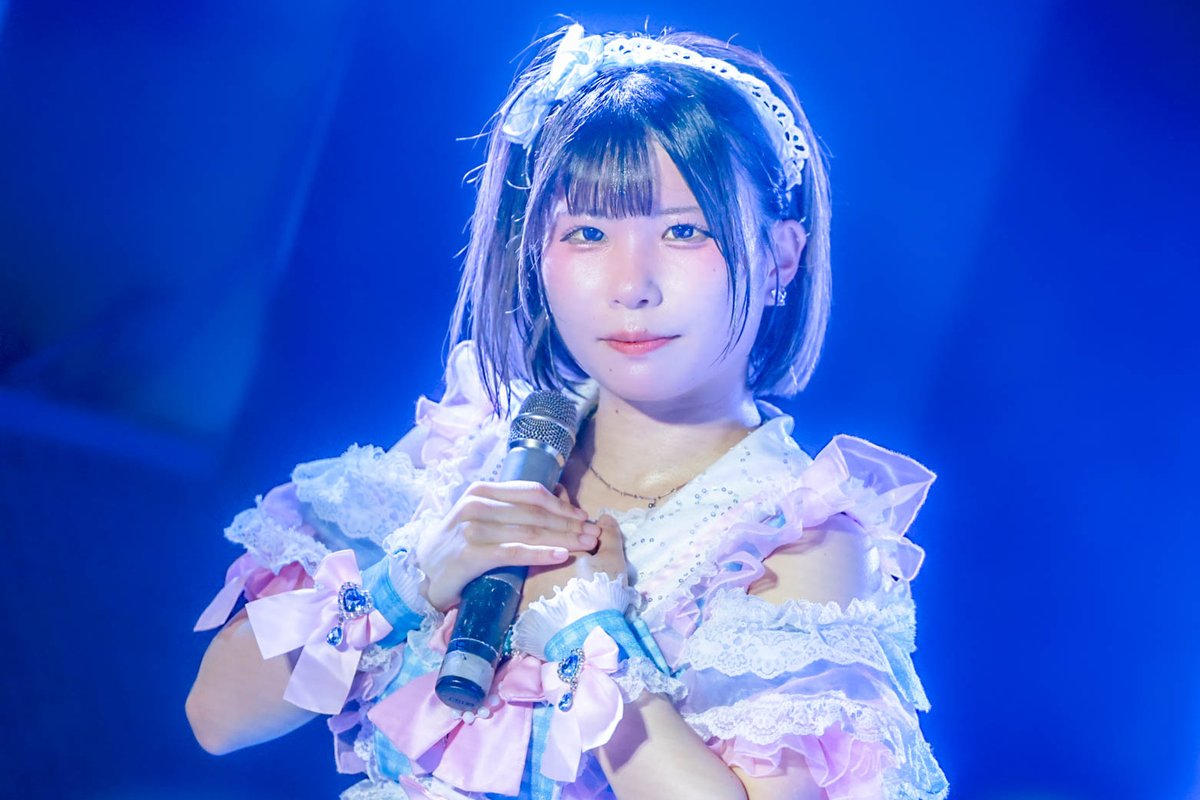xa_kimu's tweet photo. 『【世界で1番シンデレラpresents】お世話になりました!!大感謝3マンLIVE!!』

最後のライブになりました
本当に唯一無二のパフォーマンス素敵でした
ラストに純情シンデレラ
完璧な一枚・・・撮れたかなってｗｗ

#水萌なぎ 
#世界で1番シンデレラ #セカシン 
#ファインダー越しの私の世界 https://t.co/bhYTEkE5HA