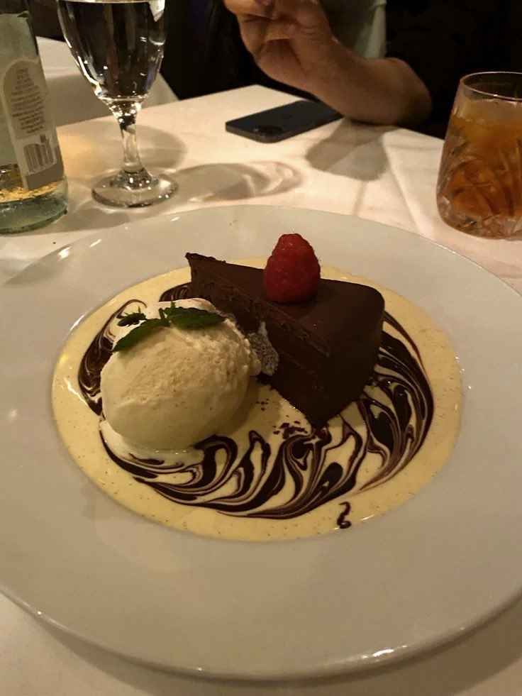 mittystheme's tweet photo. “ how  to  naturally  not  overeat “

 - skinni societe notes 𐙚 

                   short edtwt thread https://t.co/NTh9pjtJtJ