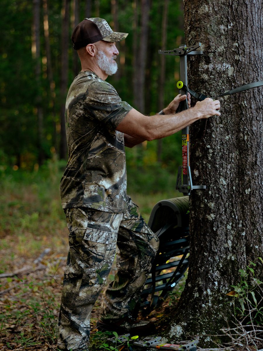 Realtree's tweet photo. Time to prep for the season ahead.

Shop new Realtree APX gear, now at @walmart. 

Link  to shop: https://t.co/7wEVuaSZ9O

#Realtree #RealtreeAPX https://t.co/UmlCHnrN04