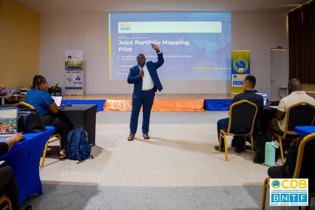 Caribank's tweet photo. 📱🇸🇷 Empowering data-driven development across the Caribbean in collaboration with CDB's Basic Needs Trust Fund!

📍 In Paramaribo, Suriname more than 65 representatives from government and civil society completed a four-day training led by @Caribank and @WorldBankGroup GEMS initiative on digital data collection and portfolio mapping.

Why this matters:

🌐 Through tools like KoboToolbox, participating agencies are better equipped to move away from paper-based systems to: 

✅real-time monitoring
✅stronger reporting 
✅greater beneficiary engagement, including in remote communities.

#OurCDB #OurCaribbean #Suriname #DigitalTransformation #DevelopmentImpact