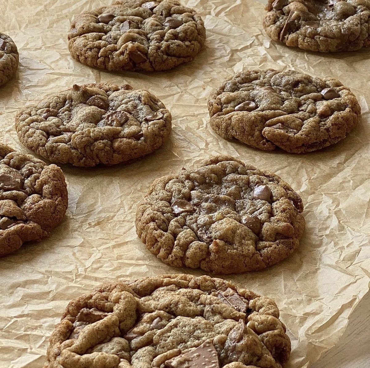 saweeeties's tweet photo. banana bread chocolate chunk cookies https://t.co/IhXqKTsmFO