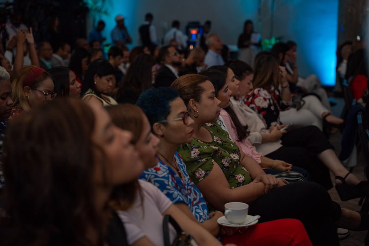 DavidColladoM's tweet photo. Pero estas cifras representan mucho más que visitantes:
El turismo genera 183 mil empleos hoteleros, impulsa el trabajo de miles de personas en cocinas, restaurantes, mantenimiento, transporte y servicios, además de dinamizar la economía en todo el territorio nacional. https://t.co/W5Z5X3N8iX