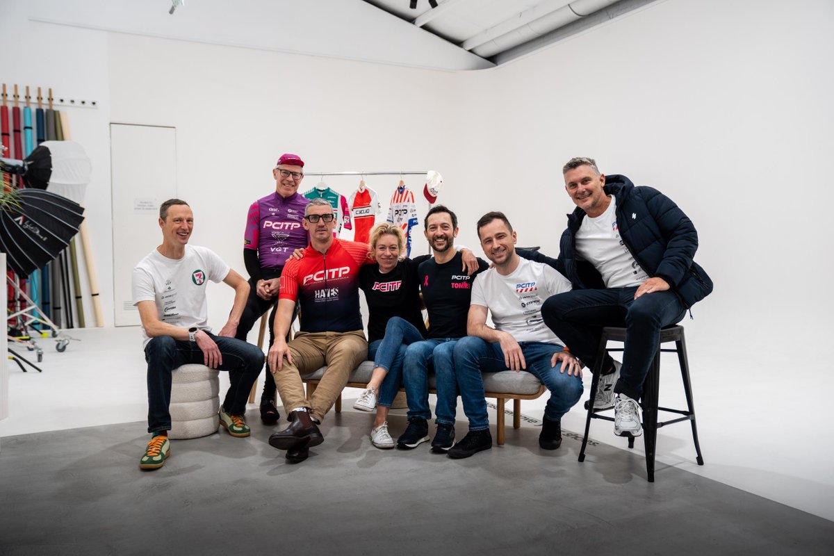 Cycliq's tweet photo. Introducing... LOCAL CYCLING WITH CYCLIQ! 🚴‍♂️

This new series will see Team Cycliq sit down with members of local cycling clubs and teams, to chat all things group rides, coffee shops, the local cycling scene and more!

Last Friday we had the pleasure of meeting some members of Perth's PCITP! 

Jeff and the team shared some seriously important thoughts on road safety for cyclists, how they make new members feel welcome, and group ride etiquette! 🤝

Keep an eye out for snippets of our conversation, hitting your feed very soon!