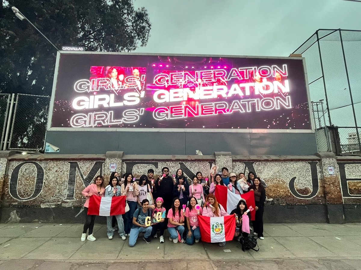 SONEPeru's tweet photo. @GirlsGeneration @tiffanyyoung Si no pudieron ir, los invitamos a seguir con nuestra programación porque la celebración no acaba aún! 

#19년째_지금은_소녀시대
#19YearsWithSNSD
#girlsgeneration 

@GirlsGeneration @tiffanyyoung @sjhsjh0628 @sychoiofficial @Sunnyday515 @TAEYEONsmtown https://t.co/nPsOq1XNVw
