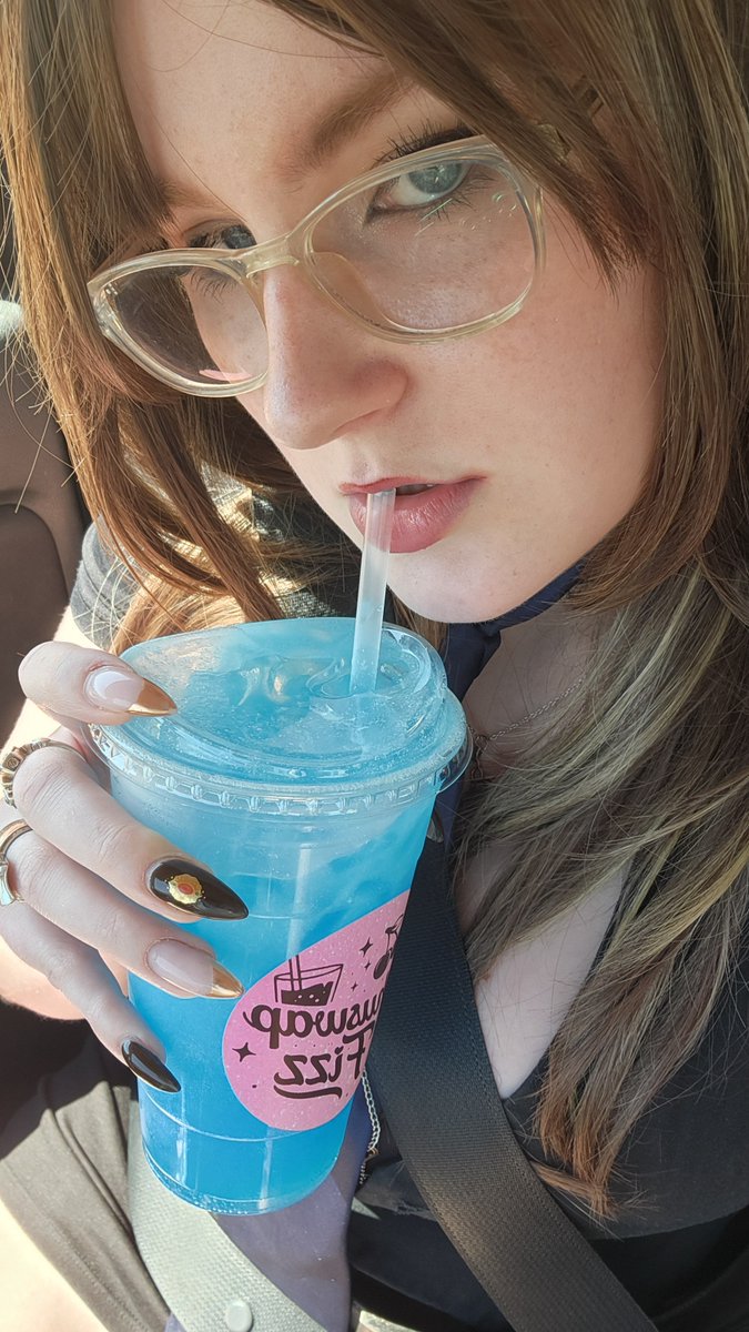 GoddesssJolene's tweet photo. Pay up losers https://t.co/MUQG1MDA3r