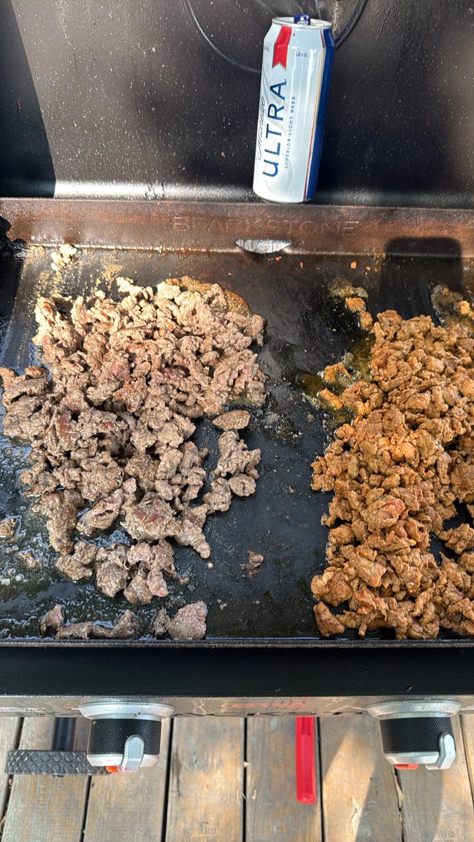 Horns63's tweet photo. Taco Tuesday y’all, let’s get it!🤘🏼
#HEB #MiTienda #Pastor #Bistec 🔥 https://t.co/QnYJxZ0Lkx