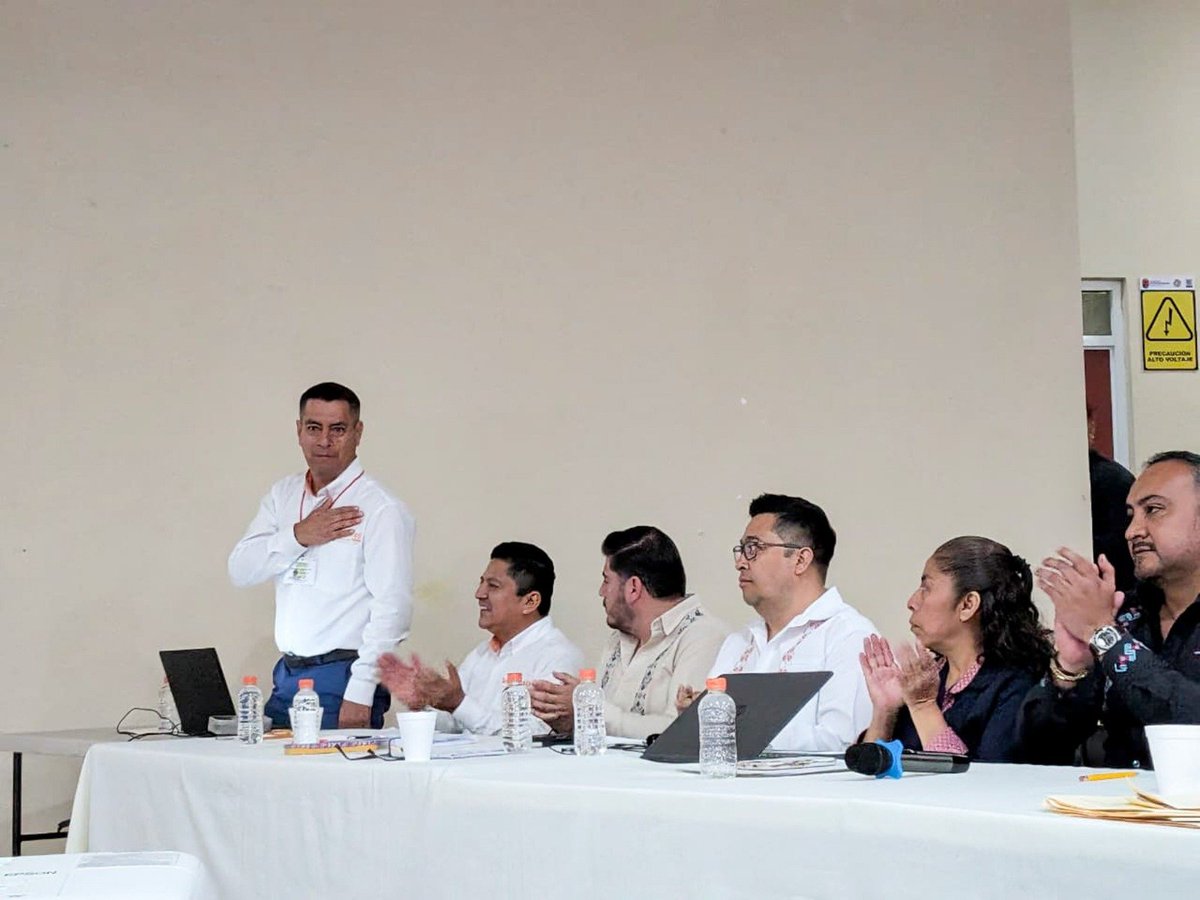 SECC40CHIAPAS's tweet photo. 🔸Segundo día del Proceso de Cambios de Centro de Trabajo para el nivel de #Telesecundaria🔸
#Sección40 #UnoSomosTodos #TodosSomosUno https://t.co/PSnD2RoPBj