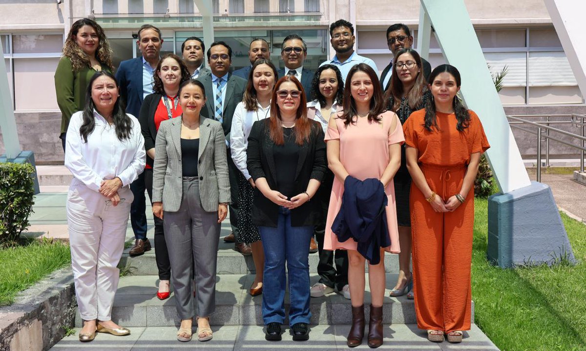 conasamamx's tweet photo. 📱 CONASAMA recomienda evitar el término “adicción a las redes sociales”, ya que actualmente no existe consenso científico para reconocerlo como una categoría diagnóstica.

Tras la realización de mesas de análisis con expertos, sugiere utilizar “uso problemático” o “uso perjudicial”, términos más precisos y no estigmatizantes.

🧠Nombrar correctamente permite comprender los riesgos sin reducirlos únicamente a decisiones individuales y considerar también el papel de los algoritmos y el diseño de las plataformas.

#SSA #CONASAMA #SaludMental #BienestarDigital