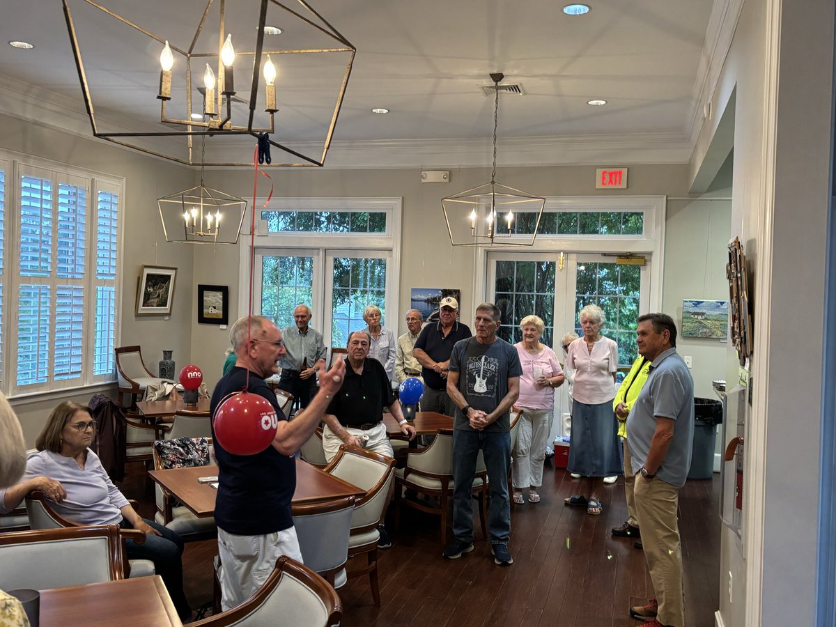 thornton36912's tweet photo. NATIONAL NIGHT OUT @CCPDVa with Tarrington residents @ChesterfieldVa https://t.co/wT1FyhkX1K