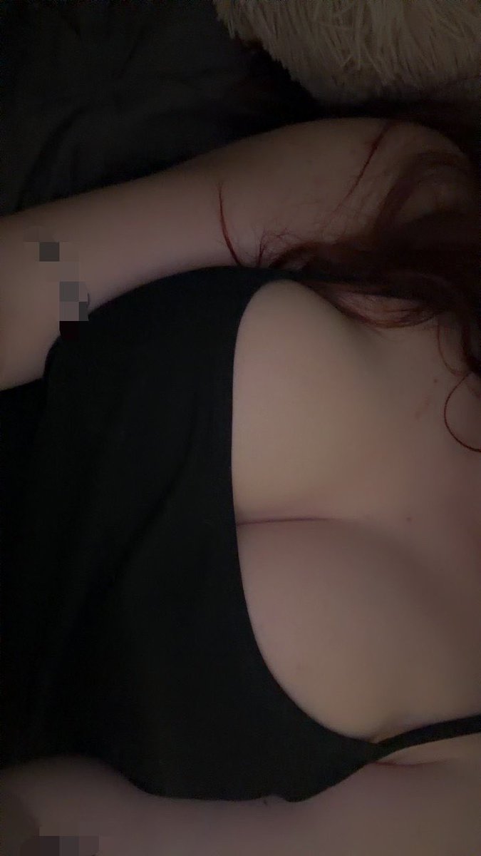 zeli3e_'s tweet photo. 🍒 

#nsfw #tits #dmme https://t.co/dLp5lTzJ8h