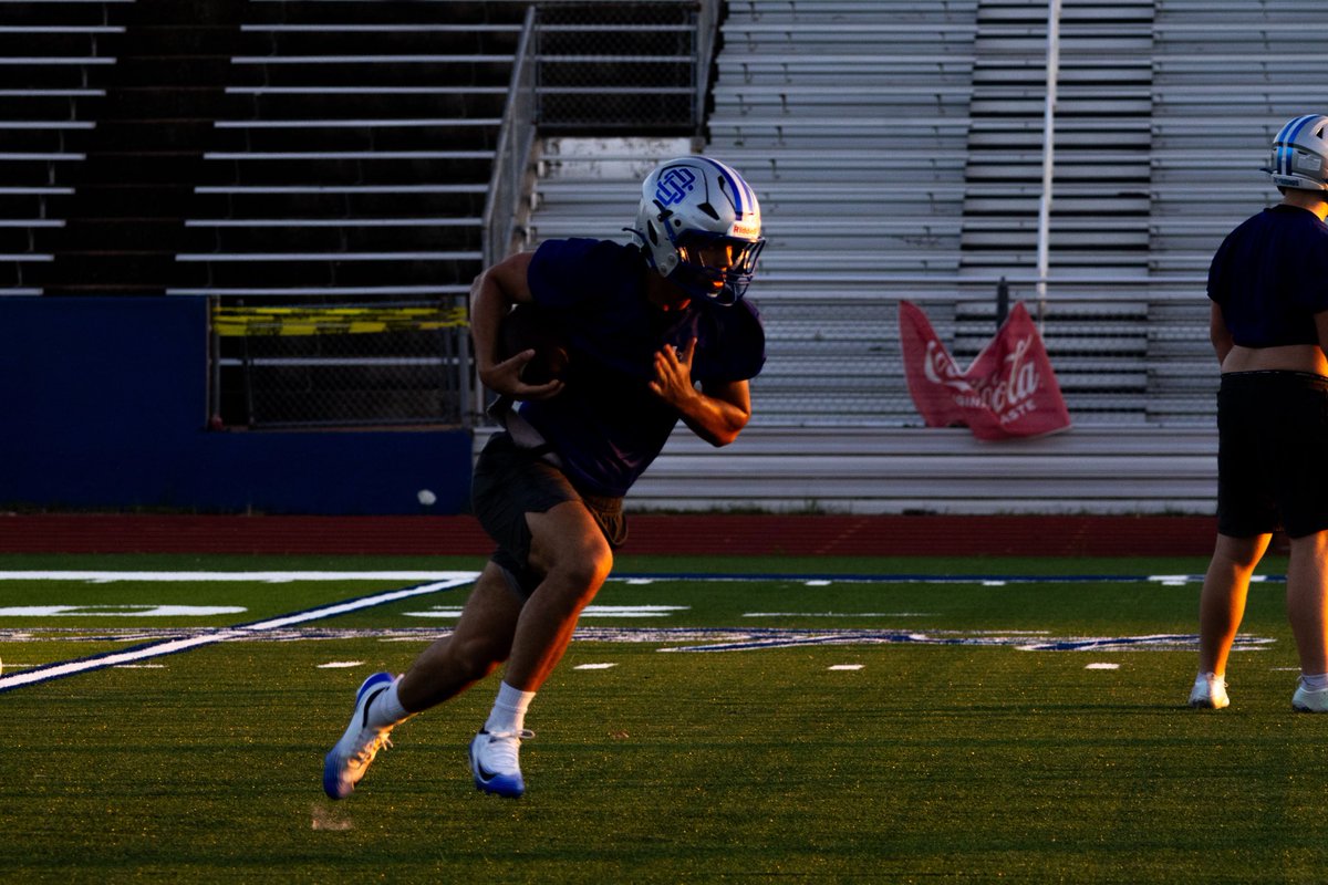 WaltmanLanny's tweet photo. Something different I promise @Coach_Bramlett @Coach_BKing @AnthonyJTucker https://t.co/lPPhdkRE0t