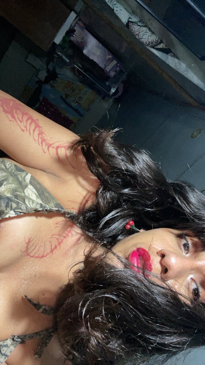 kelectra_'s tweet photo. Nose si festejarme este fin o para el otro? 🥳🏳️‍⚧️
#trans 
#Ensenada https://t.co/DJf5tblj7X