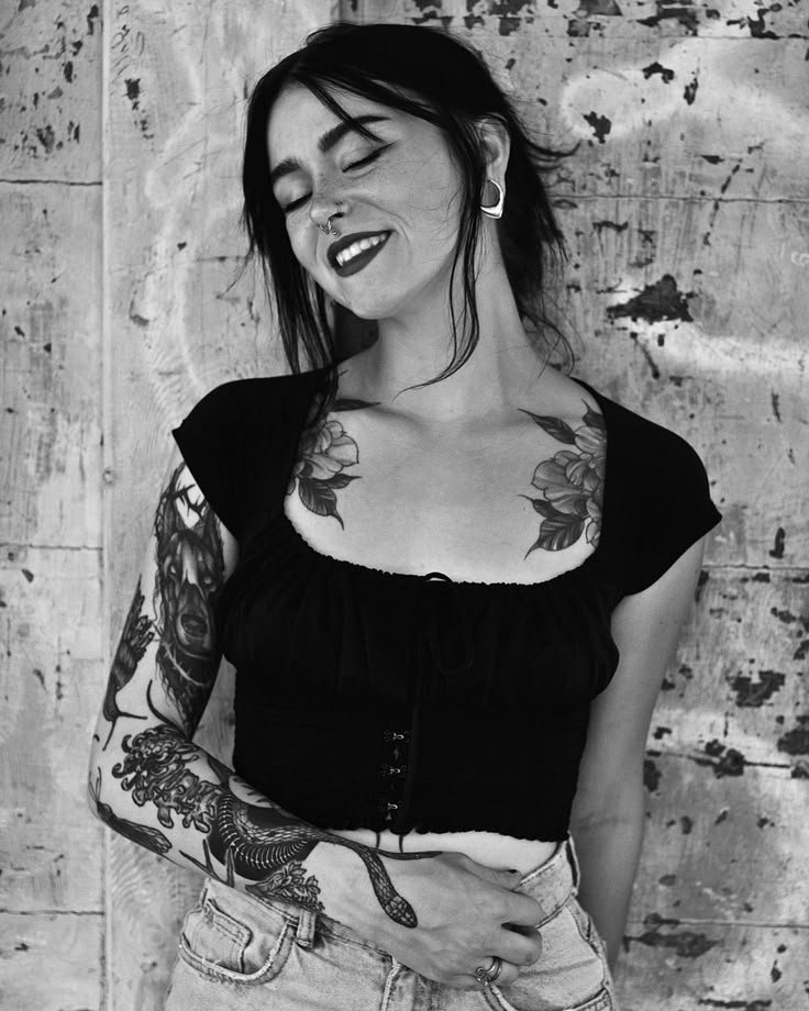 theemofaye's tweet photo. ｉｎｆｏ

⊹ ࣪ ˖ Faye Ackerman
⊹ ࣪ ˖ RP account
⊹ ࣪ ˖ NSFW - MDNI
⊹ ࣪ ˖ 28 OOC
⊹ ࣪ ˖ Proud emo girl
⊹ ࣪ ˖ DMs open https://t.co/VhnfR777j4
