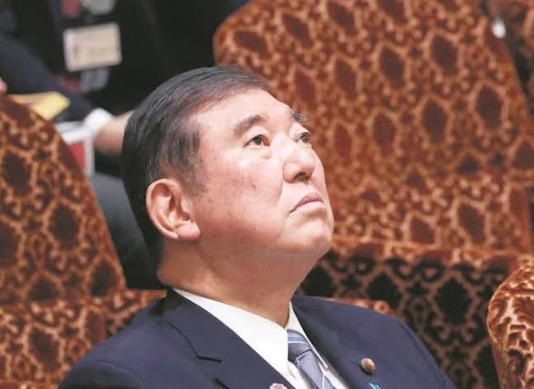 atu0511's tweet photo. 石破茂
「日本の財政は世界最悪」
って、お前が総理大臣だったなんて
世界最悪なんだよ。 https://t.co/b6KwQbLHfY