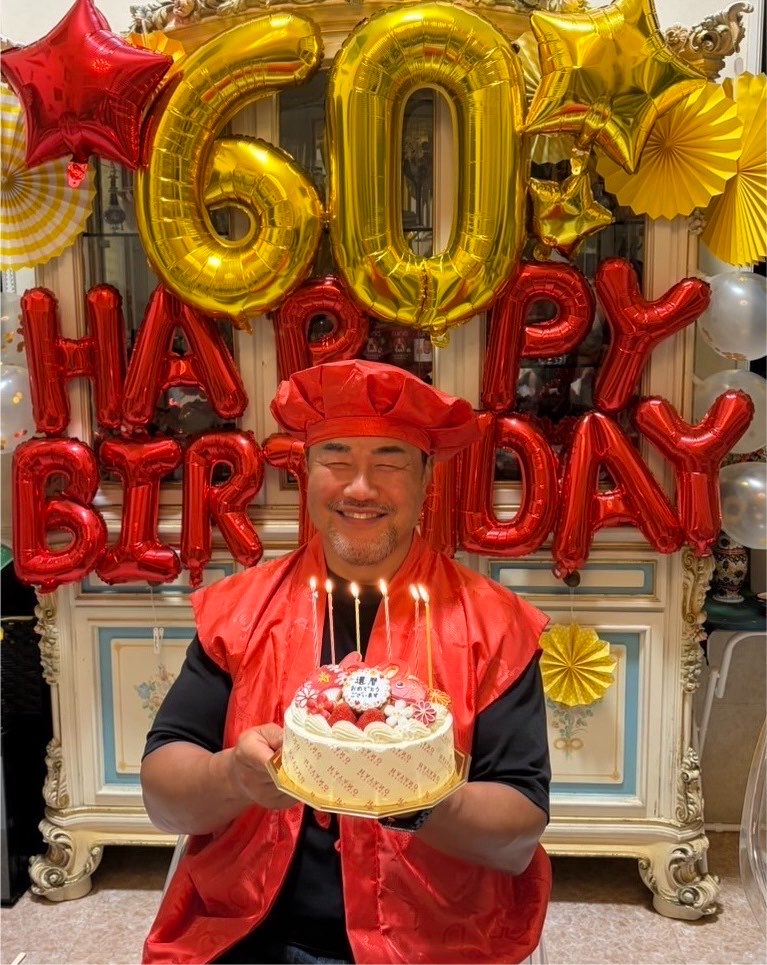 Katsuhiko_N311's tweet photo. 【オヤジとムスコ】
親父 還暦おめでとうございます

#佐々木健介 
#師匠
#還暦
#おめでとう
#感謝 https://t.co/yybn8mb0Lp