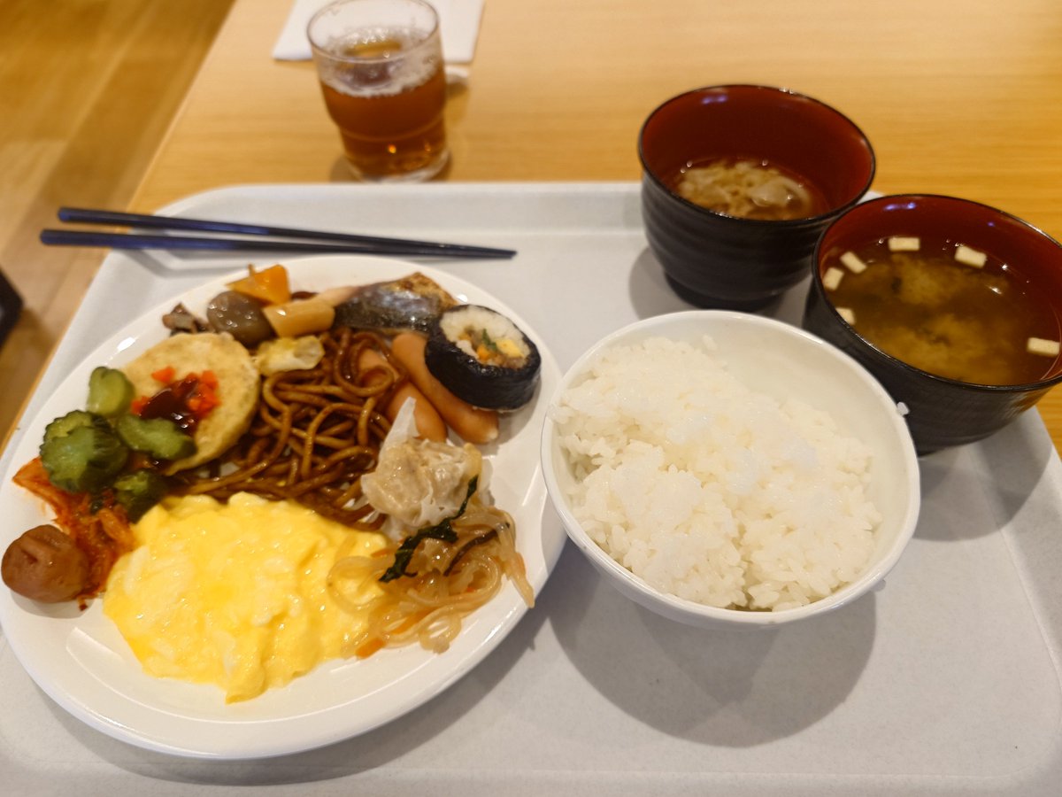 Ypipio's tweet photo. 今日は時間なし、取って食べてで15分しかなかった。急げ急げ https://t.co/4rI1ckCrs4