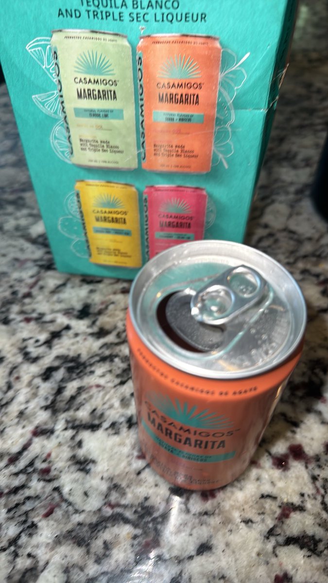 daveyc22's tweet photo. When you’re excited to try the casamigos cans and half the box has cans that came half empty 😭 @Casamigos @StaterBrosMkts https://t.co/wGQLQecx4E
