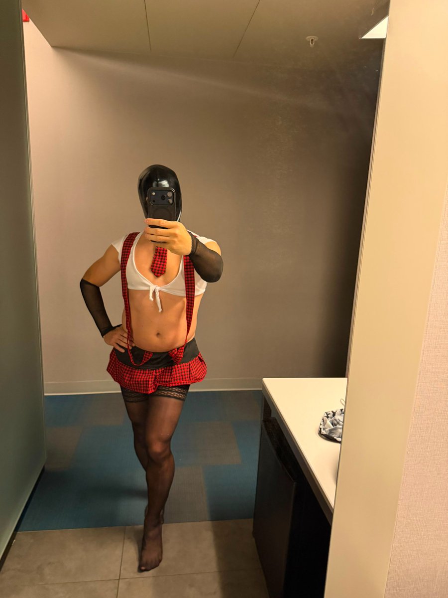 crossd78's tweet photo. Tenia ganas de una colegiala atada #femboy #sissy #sumisa https://t.co/kaEXlUL8yU
