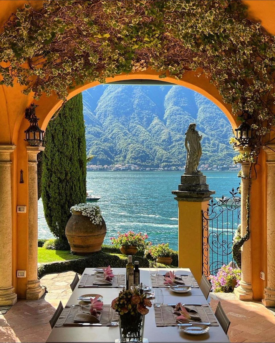 echoesofworld's tweet photo. Lake Como, Italy https://t.co/74anvh4luz