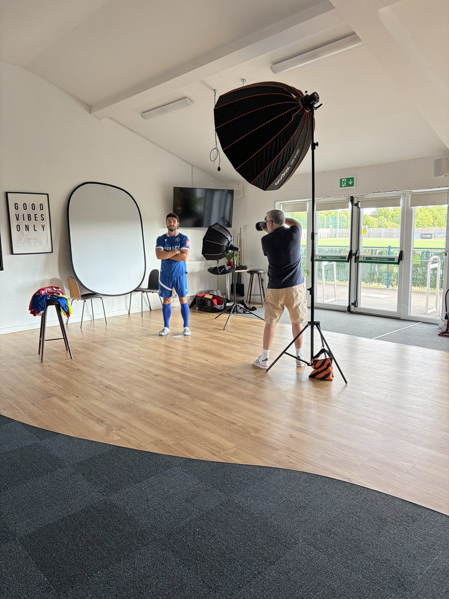 thebearsbbhfc's tweet photo. 📸 Media Day 📸

It was media day tonight ahead of training, looking forward to seeing those goal celebrations! 

Big thank you to Steve Flynn for his patience and great work as always! 👏 https://t.co/pYACe3Hzt0