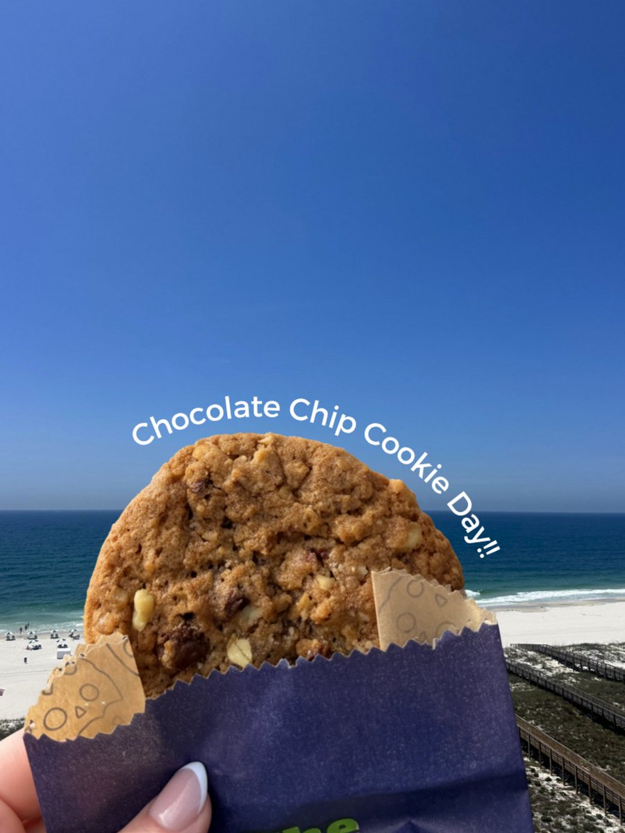 IslandHouseob's tweet photo. 🚨 WARNING: Viewing this post may cause extreme cravings, spontaneous road trips to Orange Beach, and an overwhelming desire for a warm DoubleTree cookie. Proceed with caution. 

 Happy National Chocolate Chip Cookie Day from Island House Hotel Orange Beach! 🍪 https://t.co/dxAommk08L