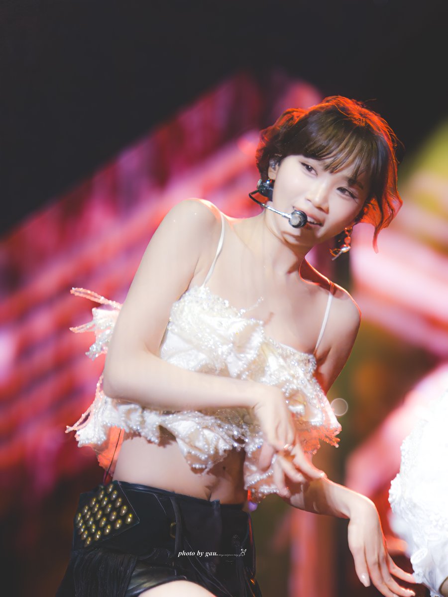 gidolphoto's tweet photo. 250802 LE SSERAFIM (르세라핌) TOUR 'EASY CRAZY HOT' in Manila part 3
TIME TO CELEBRATE 🎂📷🤍🎀
https://t.co/TMSJBM5Fnv
#르세라핌 #LESSERAFIM
#LE_SSERAFIM_IN_MANILA
#김채원 #채원 #ルセラフィム #チェウォン #LE_SSERAFIM #KIMCHAEWON
#TimeToChaelebrate #여름의인트로_김채원 https://t.co/ItGKUUtaO8